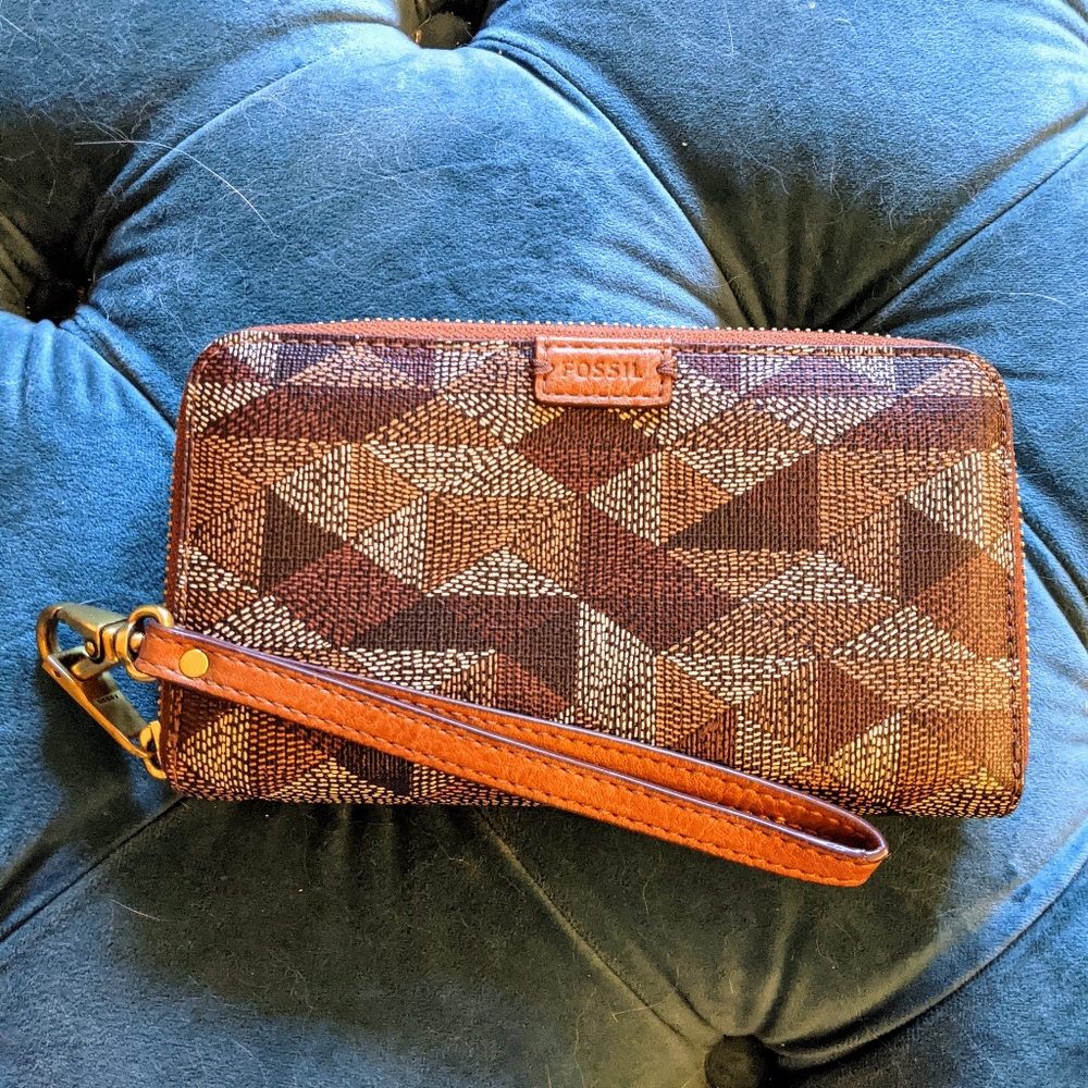 Fossil wristlet 🌞